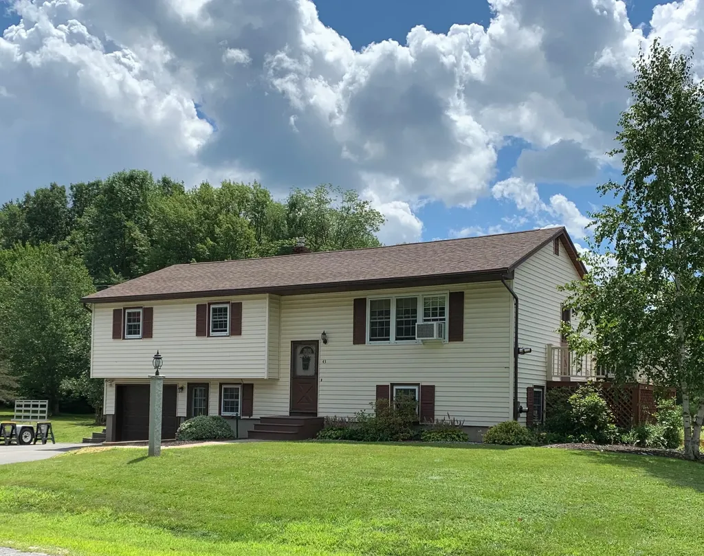 43 Smiley Avenue Winslow ME 04901