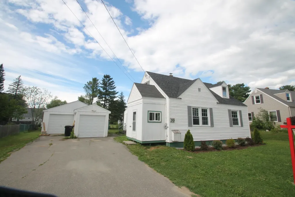 20 Lincoln Street Brewer ME 04412