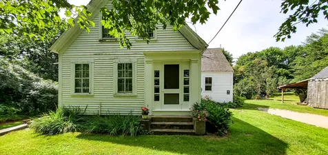290 Palmer Road Pittston ME 04345