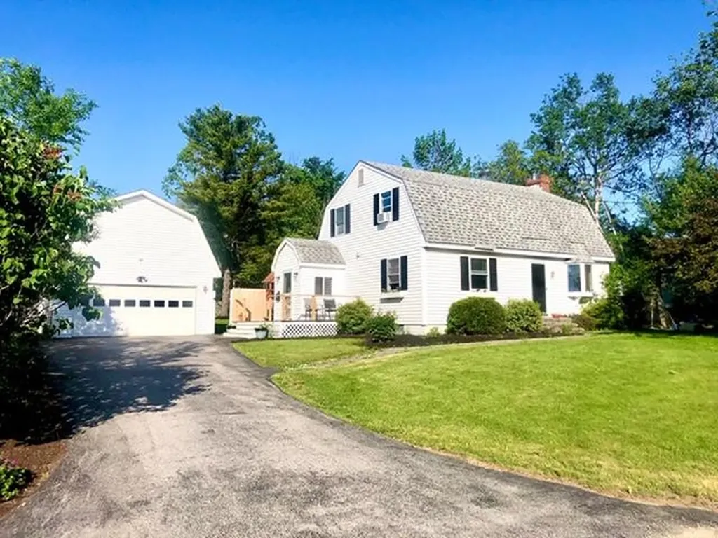 22 Sargent Drive Brewer ME 04412