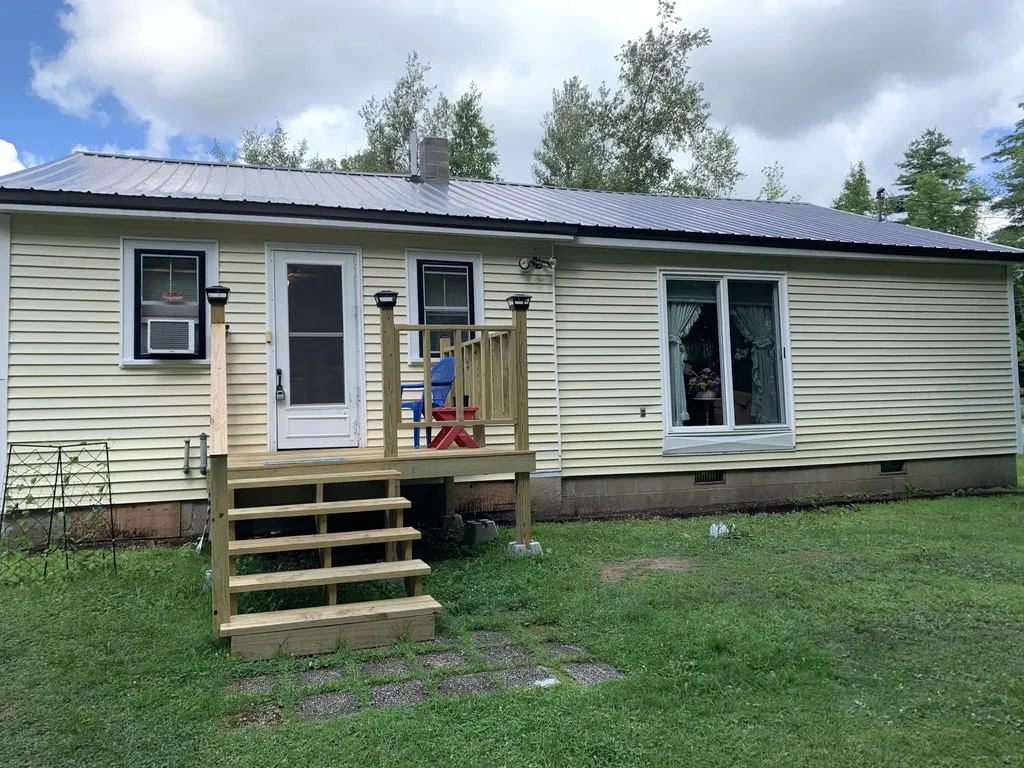 9 Old Kelley Avenue Orono ME 04473