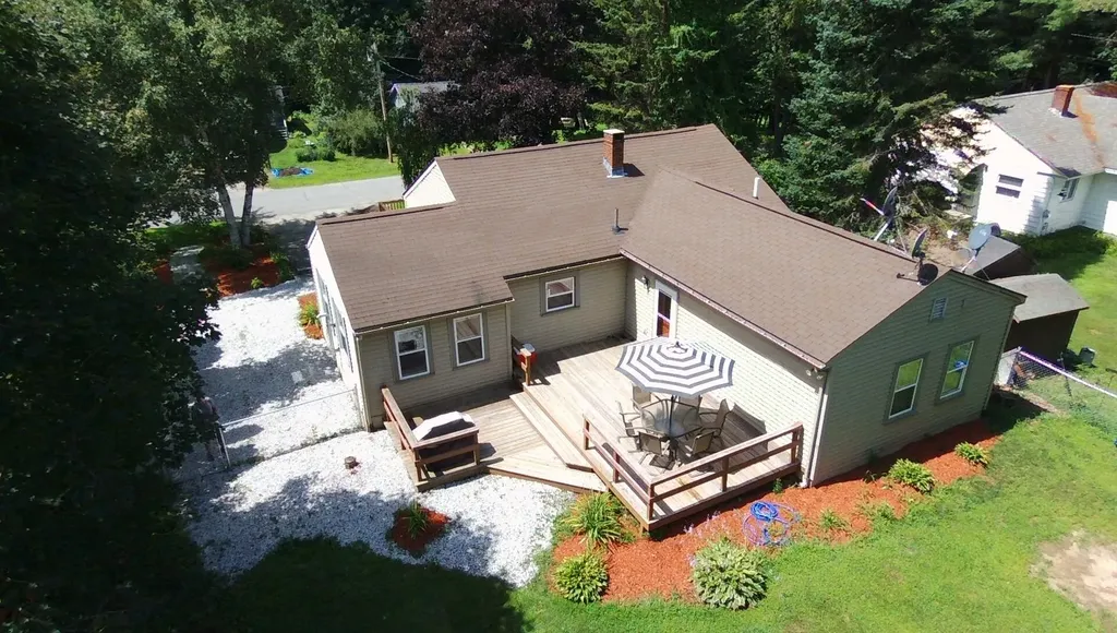 121 Sunset Avenue Farmington ME 04938