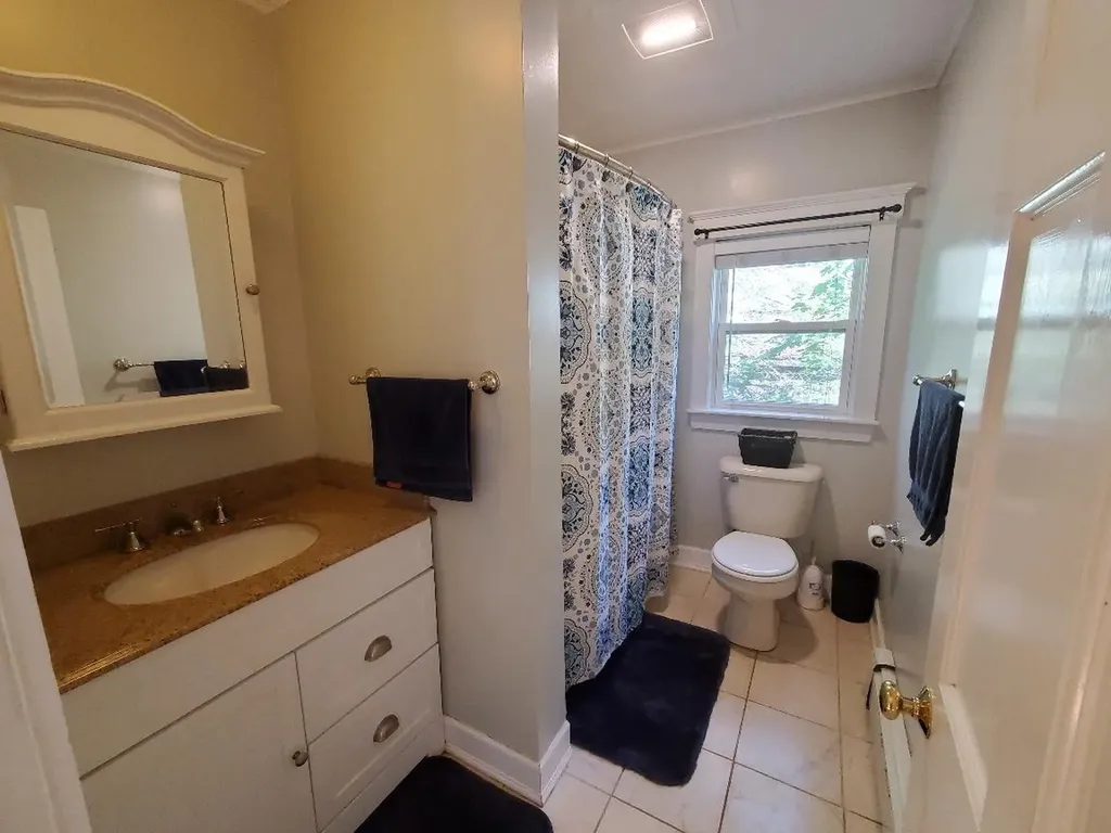 121 Sunset Avenue Farmington ME 04938