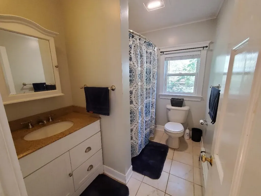121 Sunset Avenue Farmington ME 04938