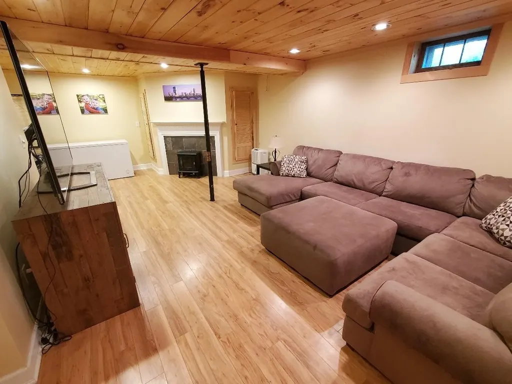 121 Sunset Avenue Farmington ME 04938