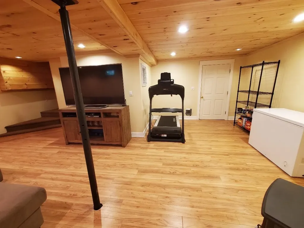 121 Sunset Avenue Farmington ME 04938