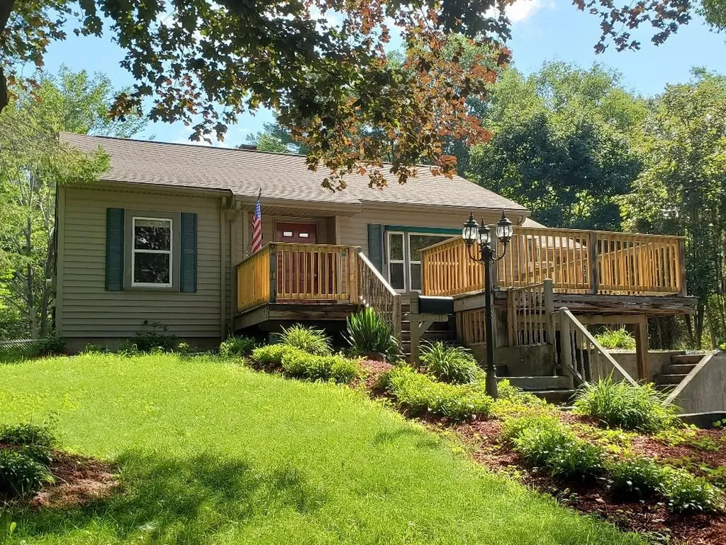 121 Sunset Avenue Farmington ME 04938