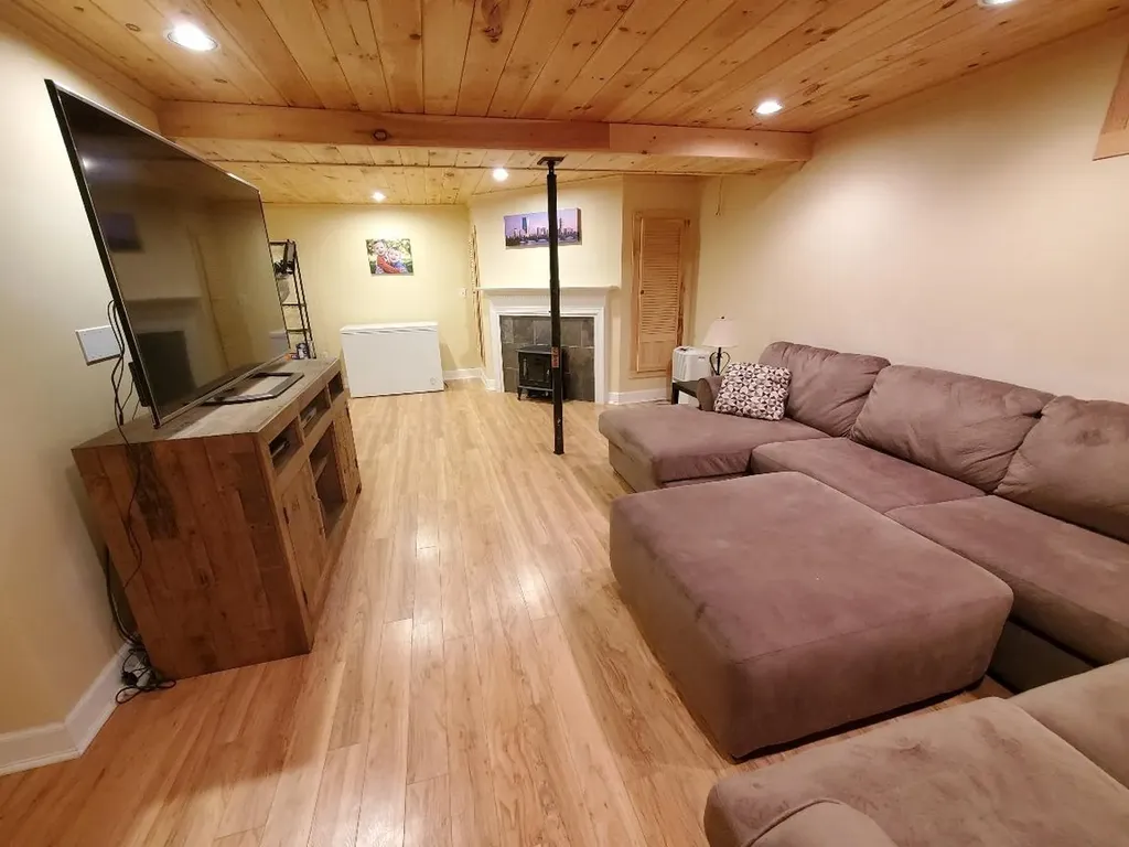121 Sunset Avenue Farmington ME 04938