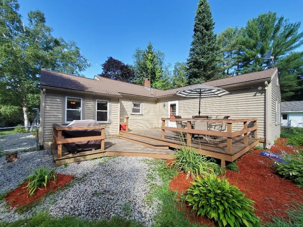 121 Sunset Avenue Farmington ME 04938