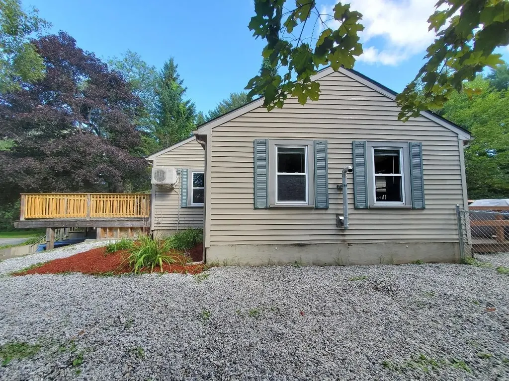 121 Sunset Avenue Farmington ME 04938