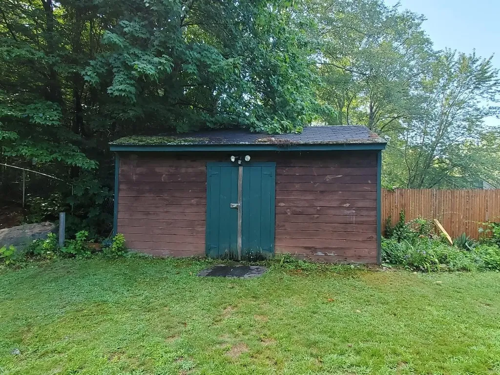 121 Sunset Avenue Farmington ME 04938
