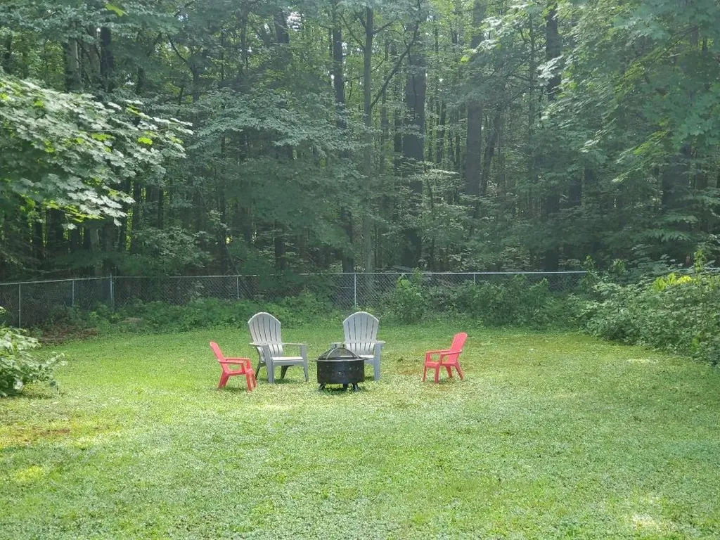 121 Sunset Avenue Farmington ME 04938