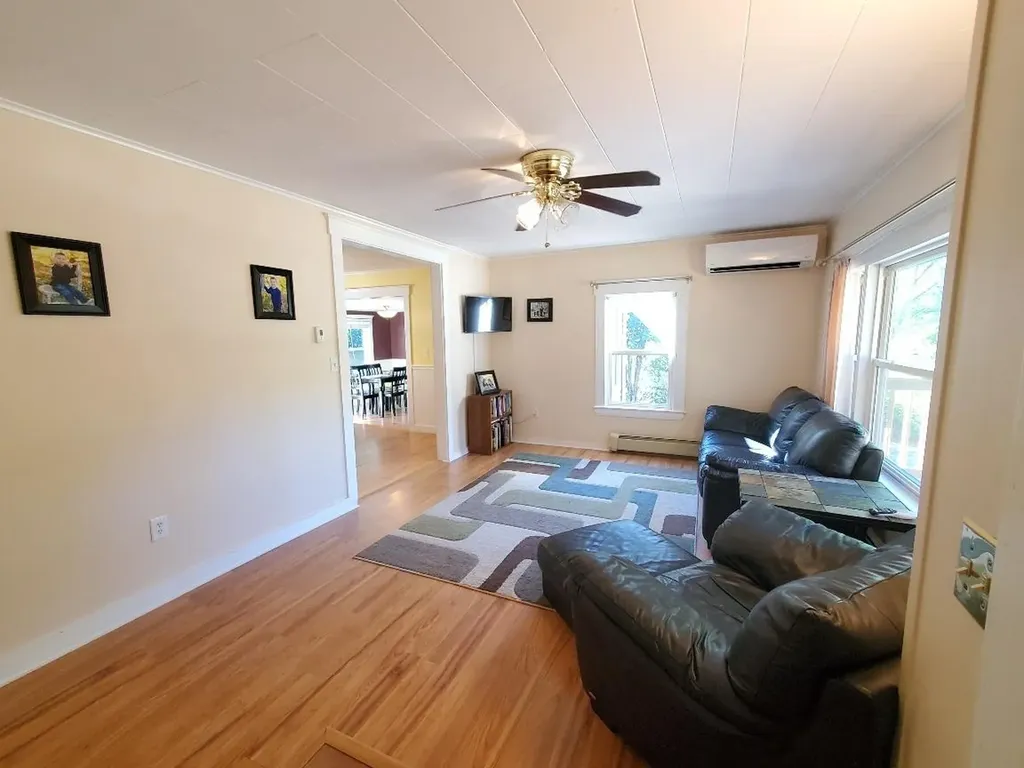 121 Sunset Avenue Farmington ME 04938