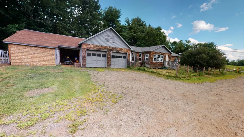 169 Old Lewiston Road Monmouth ME 04265