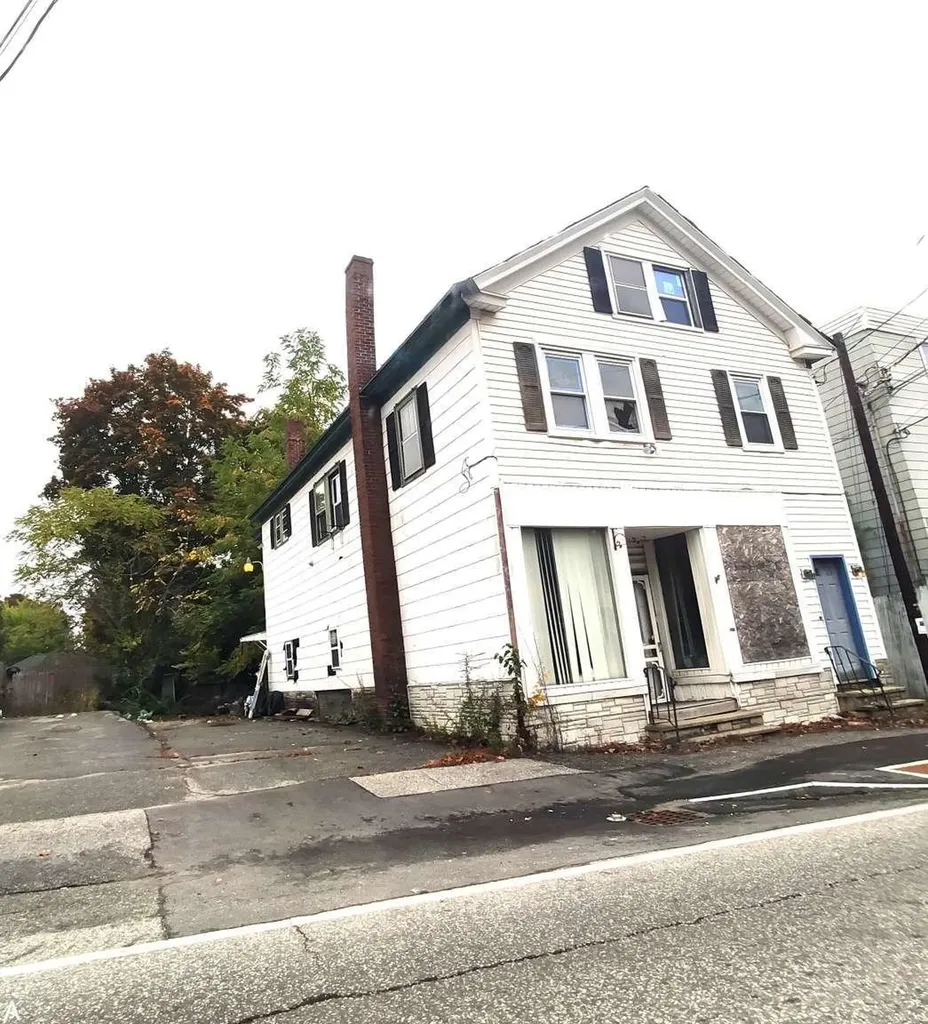 395 Court Street Auburn ME 04210