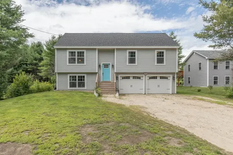 7 Hillcrest Drive Gray ME 04039