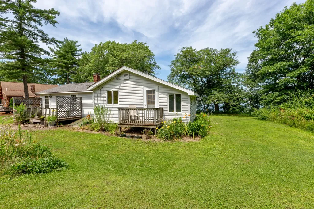 118 Fort Road Edgecomb ME 04556