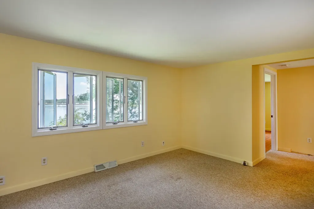 118 Fort Road Edgecomb ME 04556