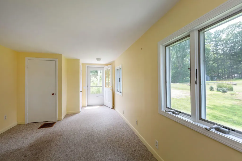 118 Fort Road Edgecomb ME 04556