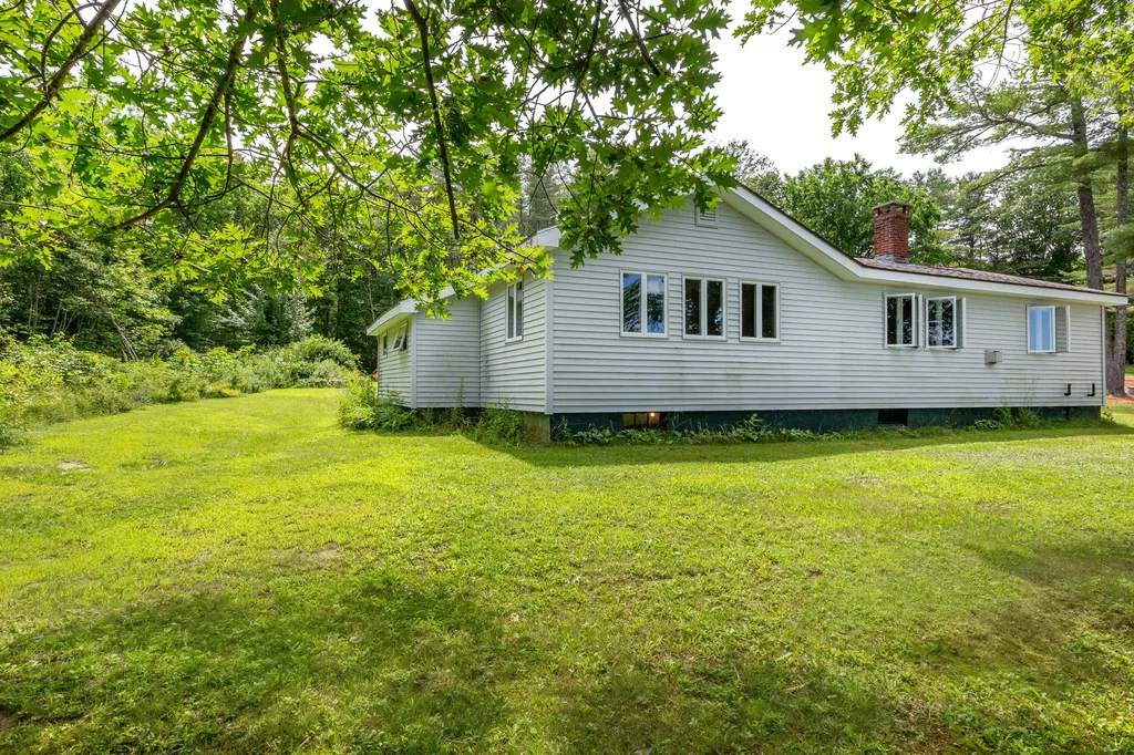 118 Fort Road Edgecomb ME 04556