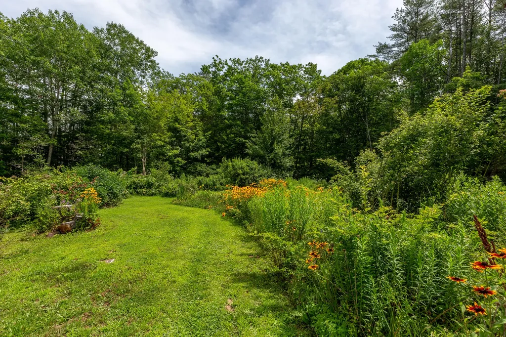 118 Fort Road Edgecomb ME 04556