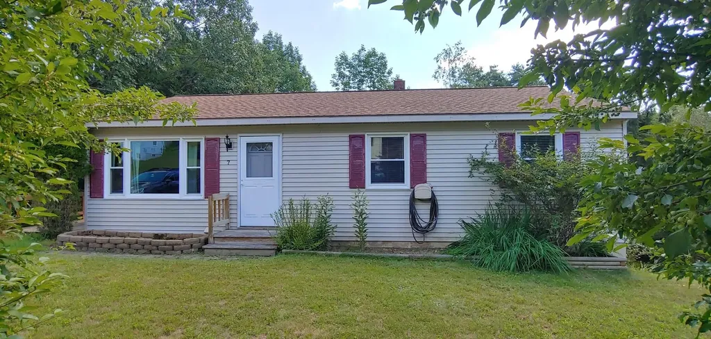 7 Orchard Street Gardiner ME 04345