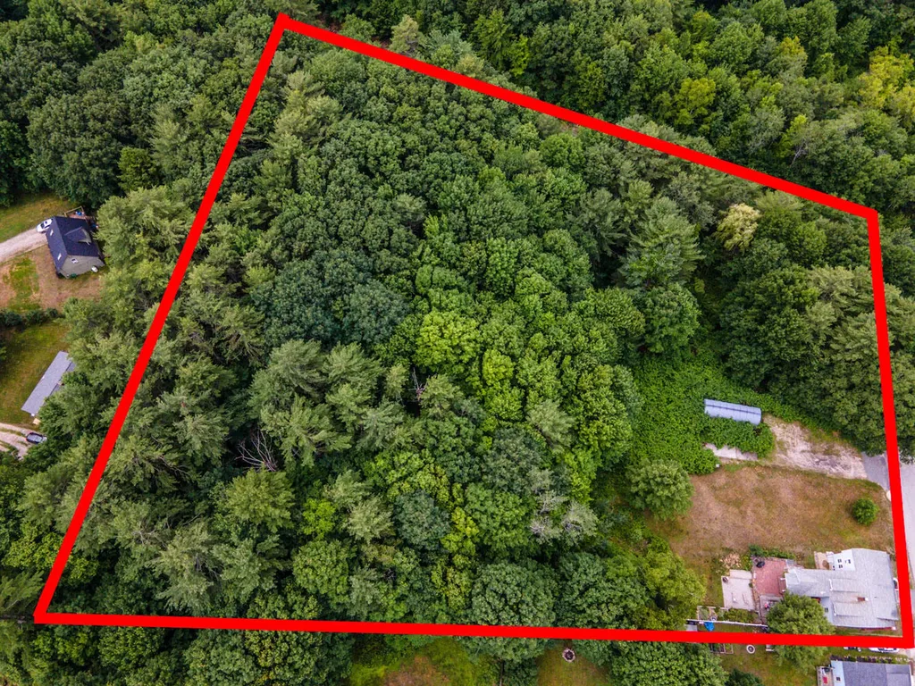 12 Androscoggin Street Windham ME 04062