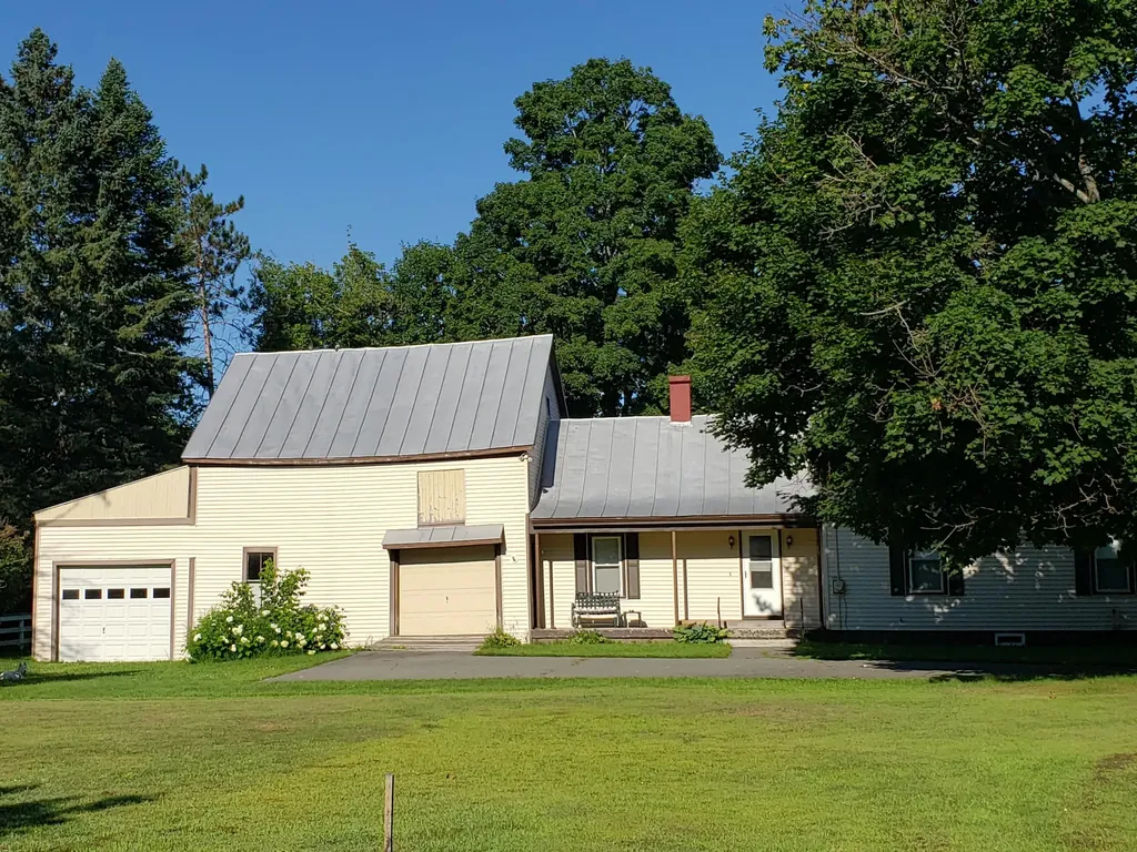 12 Bloomfield Street Skowhegan ME 04976