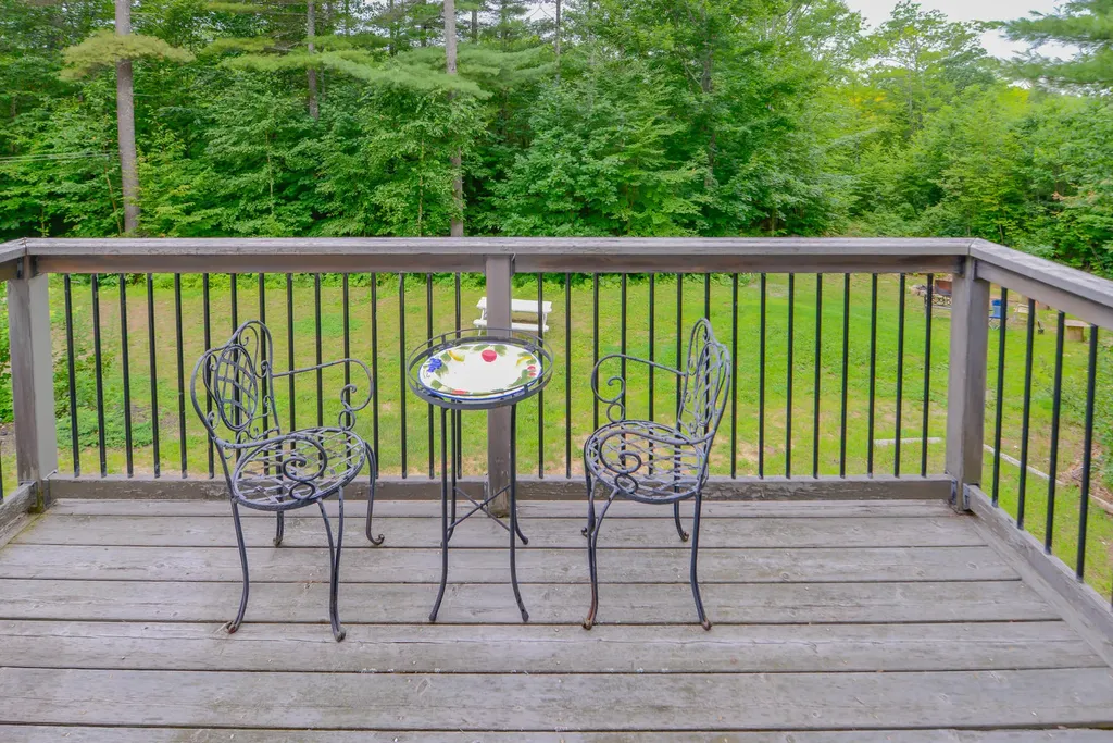 89 Cliffside Road Casco ME 04015