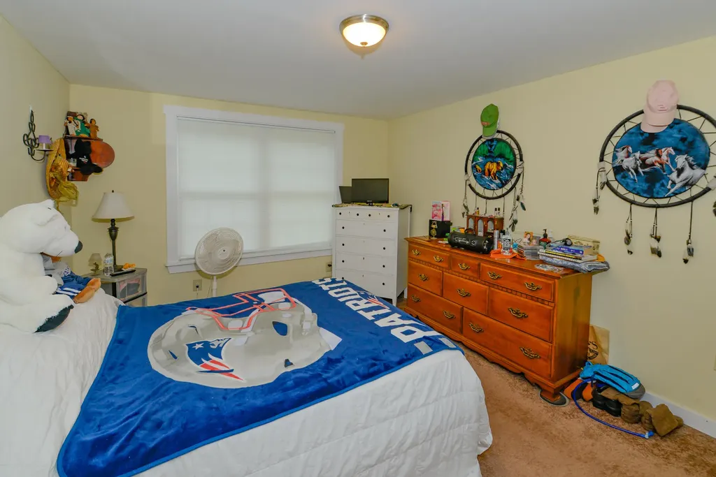 89 Cliffside Road Casco ME 04015