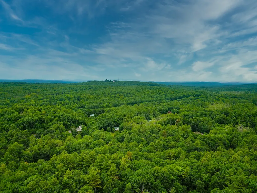 89 Cliffside Road Casco ME 04015