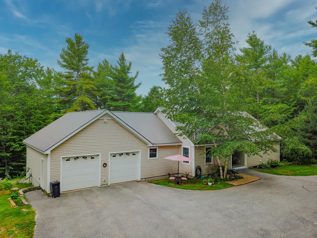 89 Cliffside Road Casco ME 04015