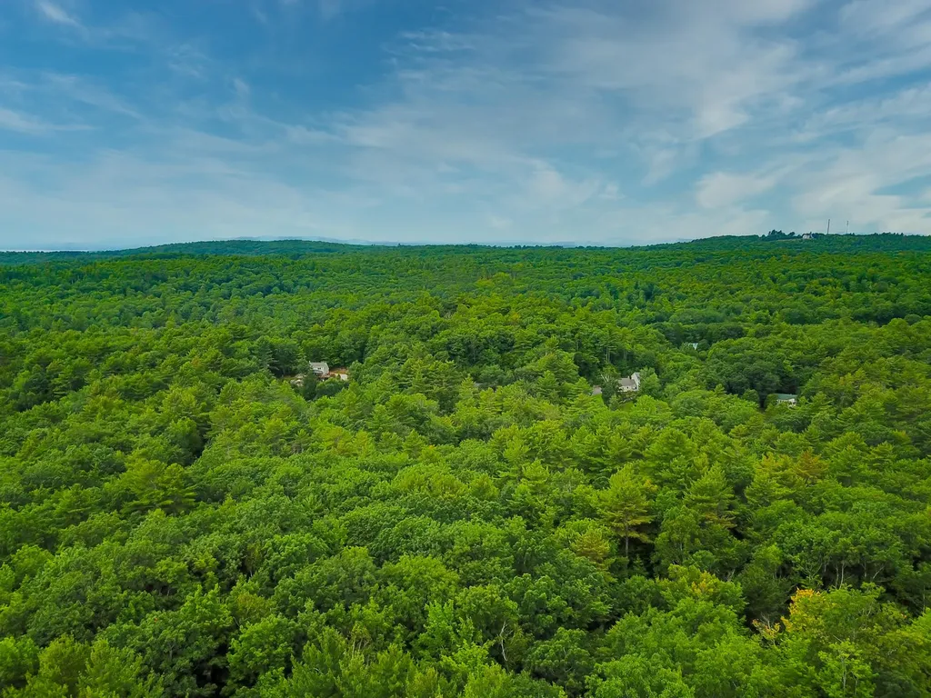 89 Cliffside Road Casco ME 04015