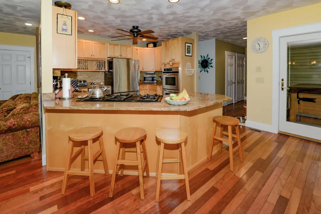 89 Cliffside Road Casco ME 04015