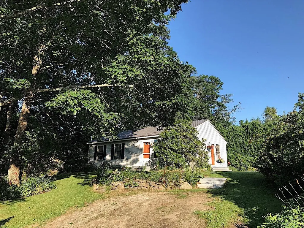 7 Crabapple Drive Bremen ME 04551