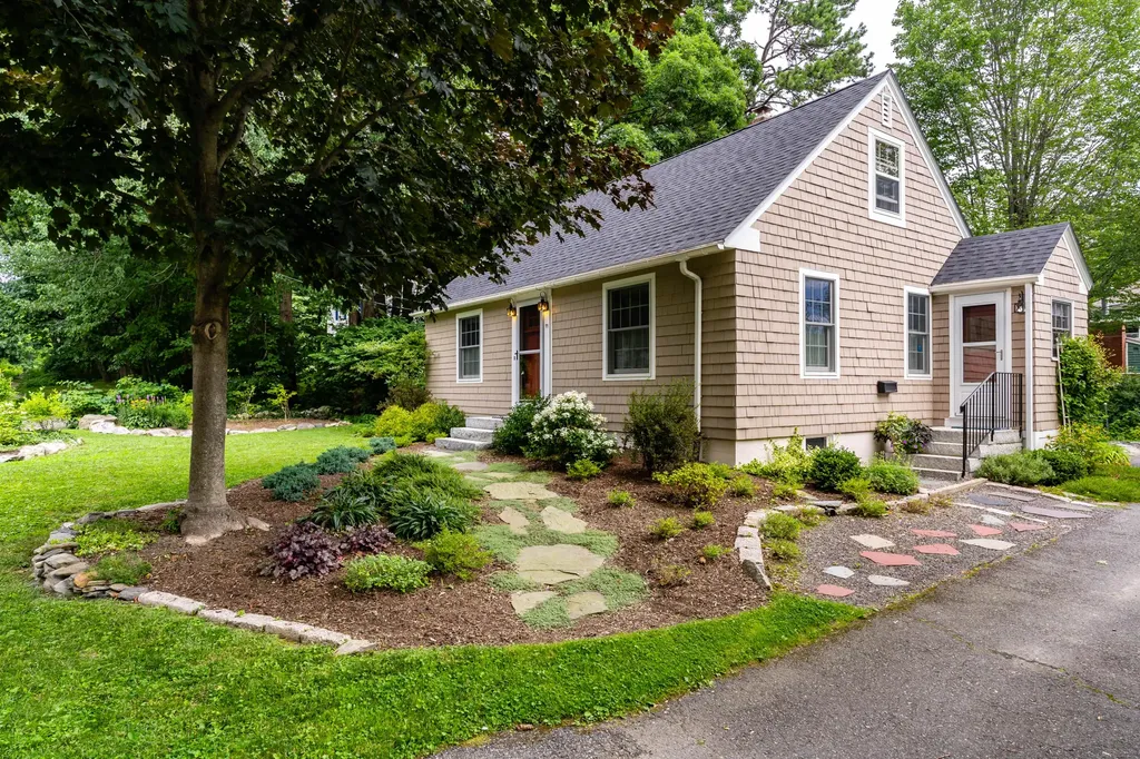 77 Torrey Street Portland ME 04103