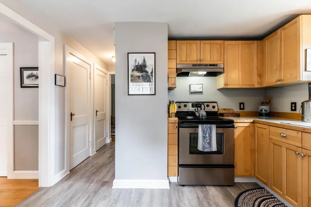 77 Torrey Street Portland ME 04103