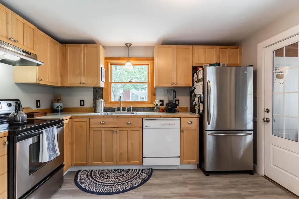 77 Torrey Street Portland ME 04103