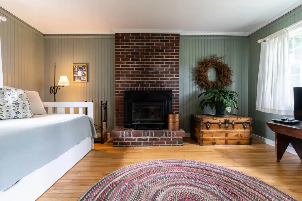 77 Torrey Street Portland ME 04103