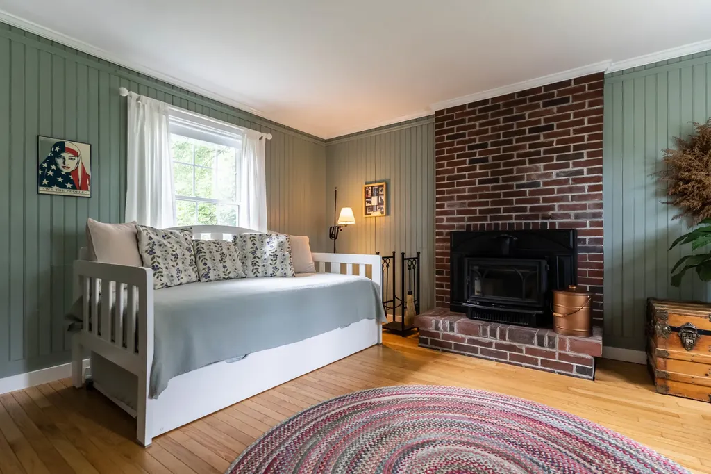 77 Torrey Street Portland ME 04103