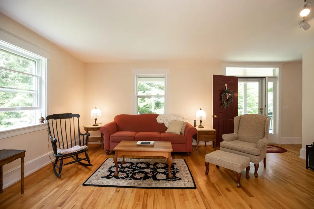 11 Hillside Road Brunswick ME 04011