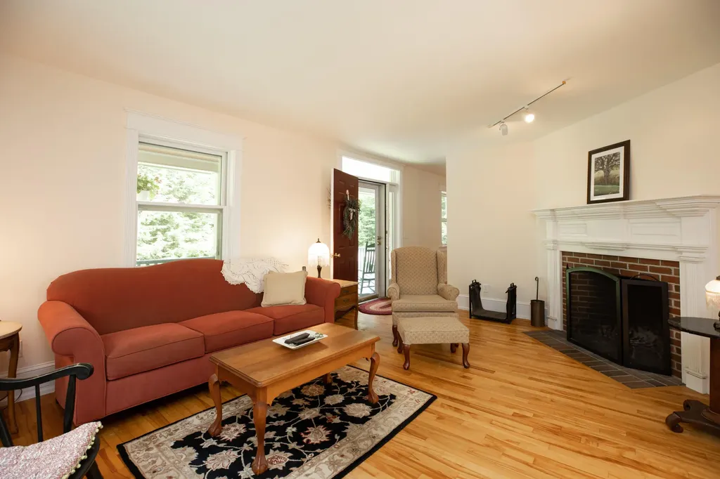 11 Hillside Road Brunswick ME 04011