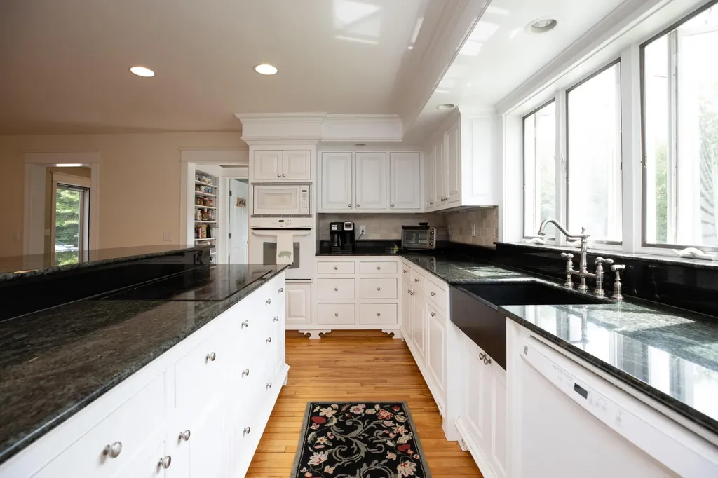11 Hillside Road Brunswick ME 04011