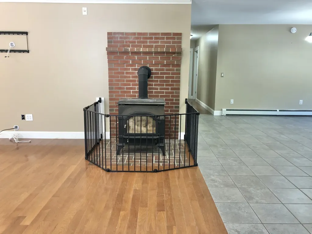 11 Johannas Lane Standish ME 04084
