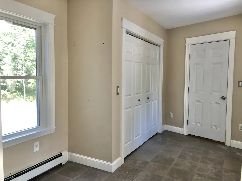 11 Johannas Lane Standish ME 04084