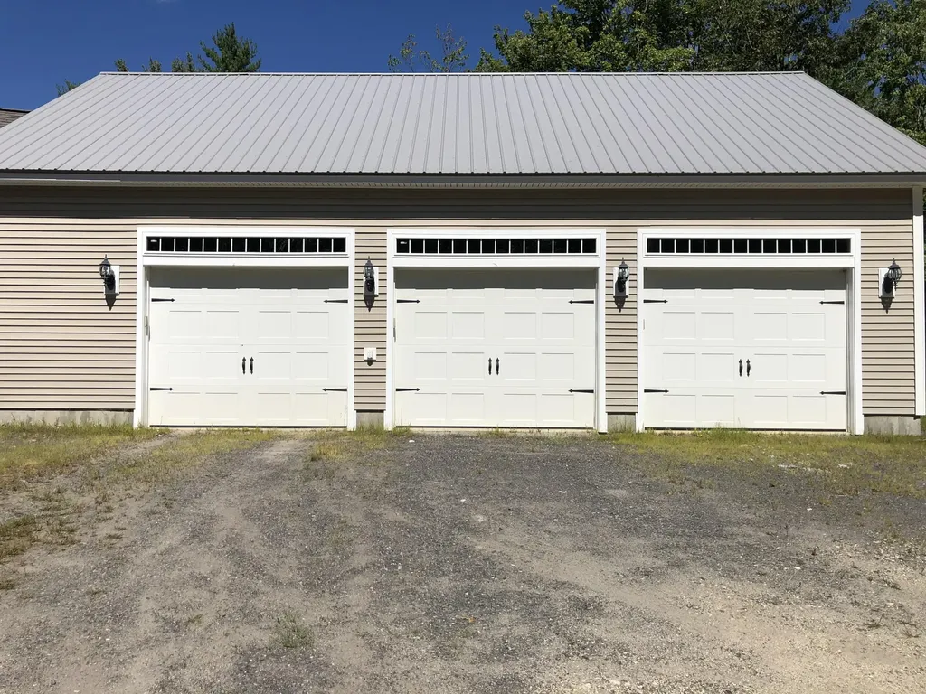 11 Johannas Lane Standish ME 04084