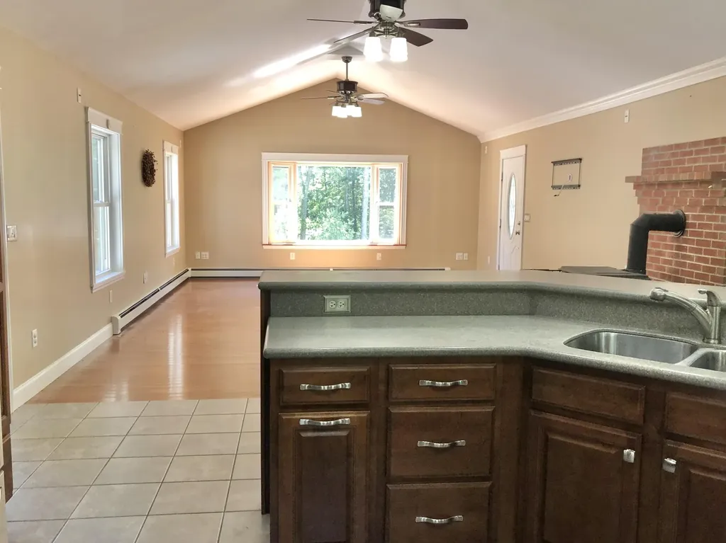 11 Johannas Lane Standish ME 04084