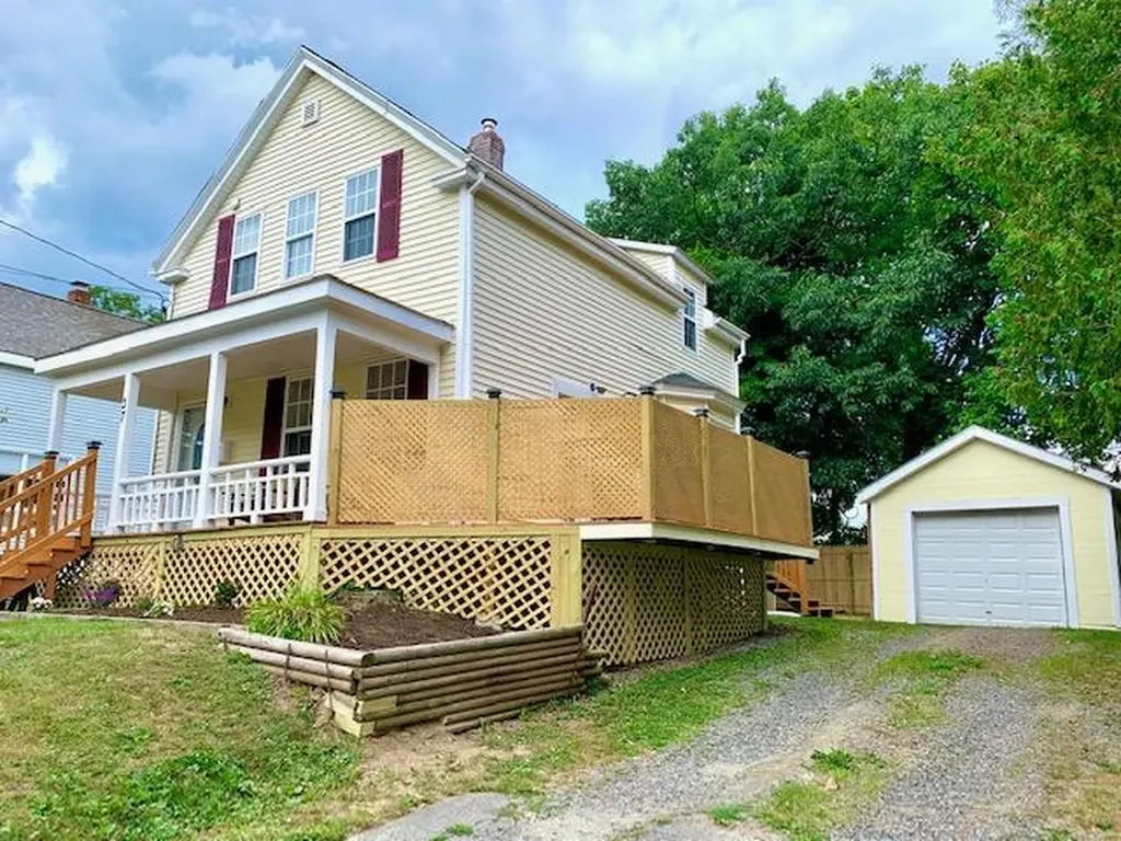 37 Oak Street Waterville ME 04901