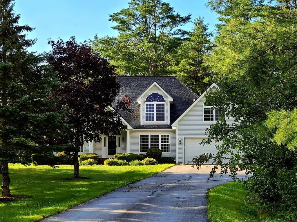 692 Kennebec Road Hampden ME 04444