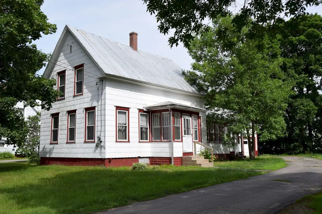 13 Bean Street Madison ME 04950